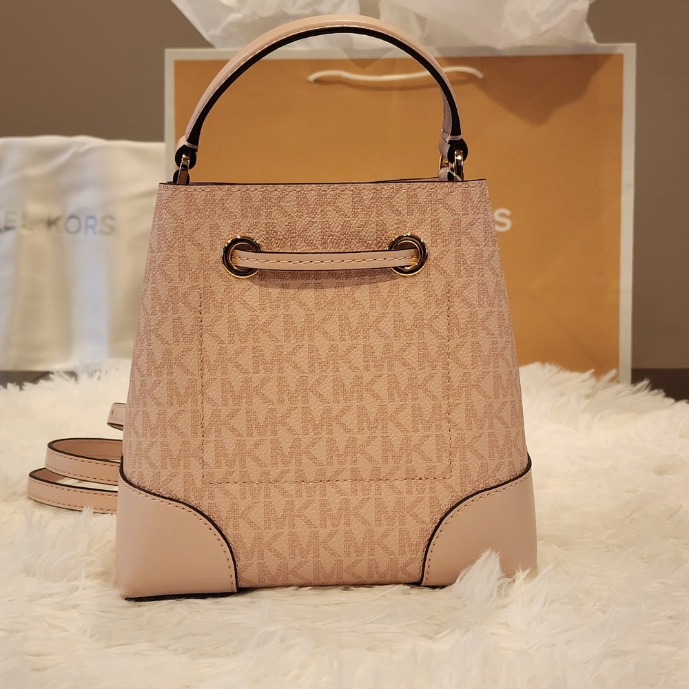 MICHAEL KORS SMALL MERCER BUCKET BAG/DK PWDR BLSH - Picture 13 of 17